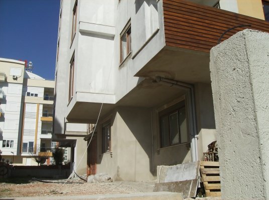 Antalya Konyaaltı Hurma Mahallesi Denize 2500 Metre Mesafede Satılık 1+1 ve 2+1 Daireler