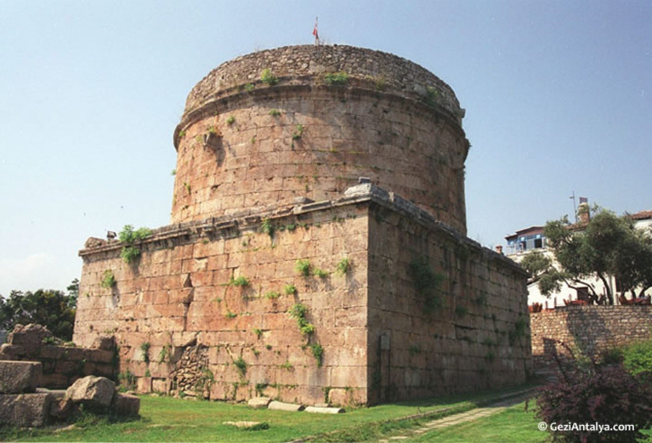 www.antalyaartutemlak.com 