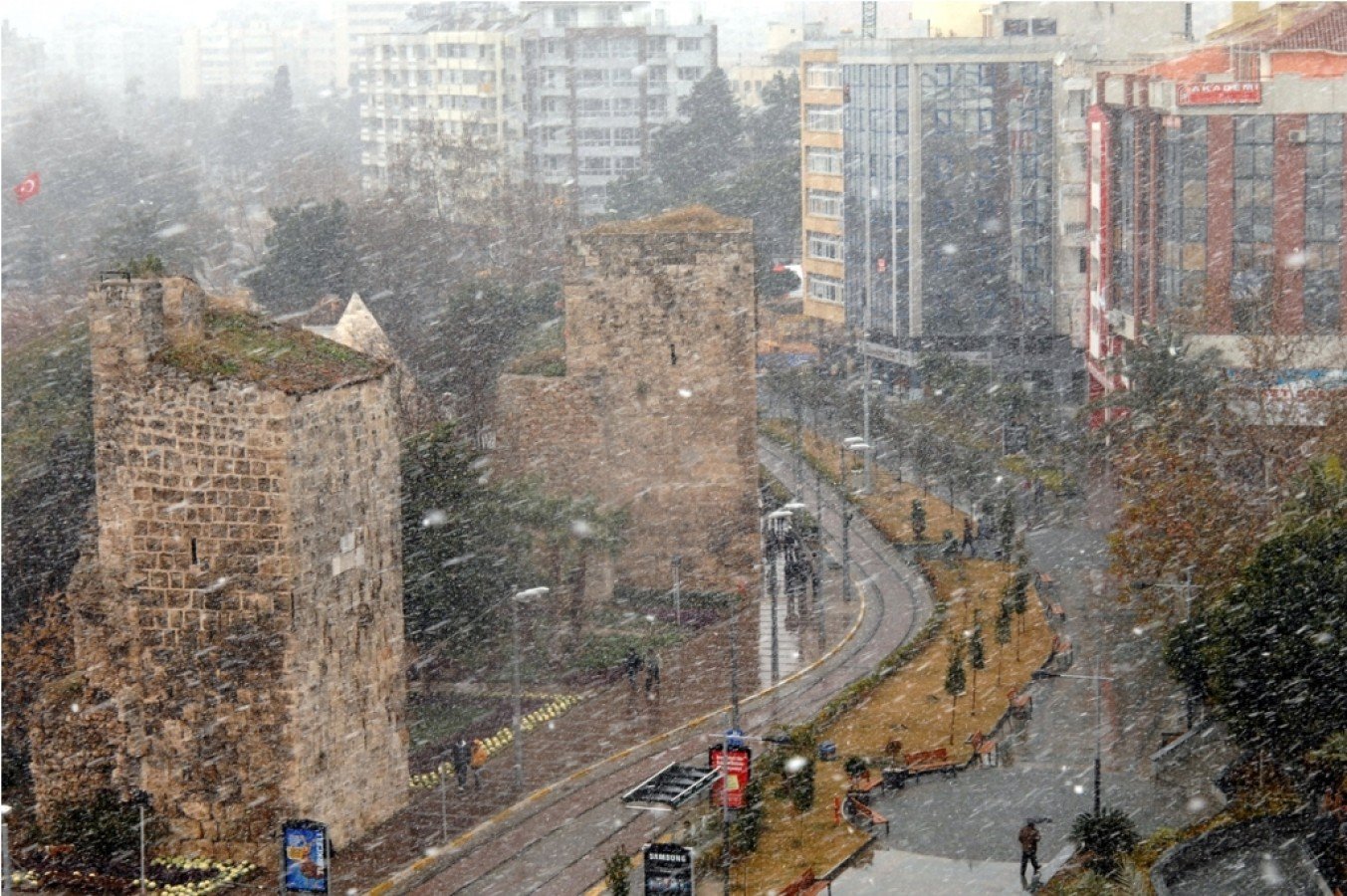 www.antalyaartutemlak.com 