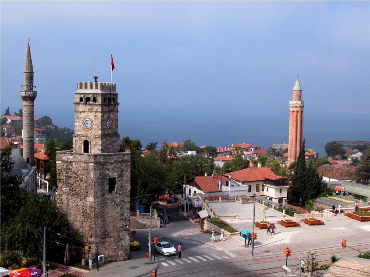 www.antalyaartutemlak.com 